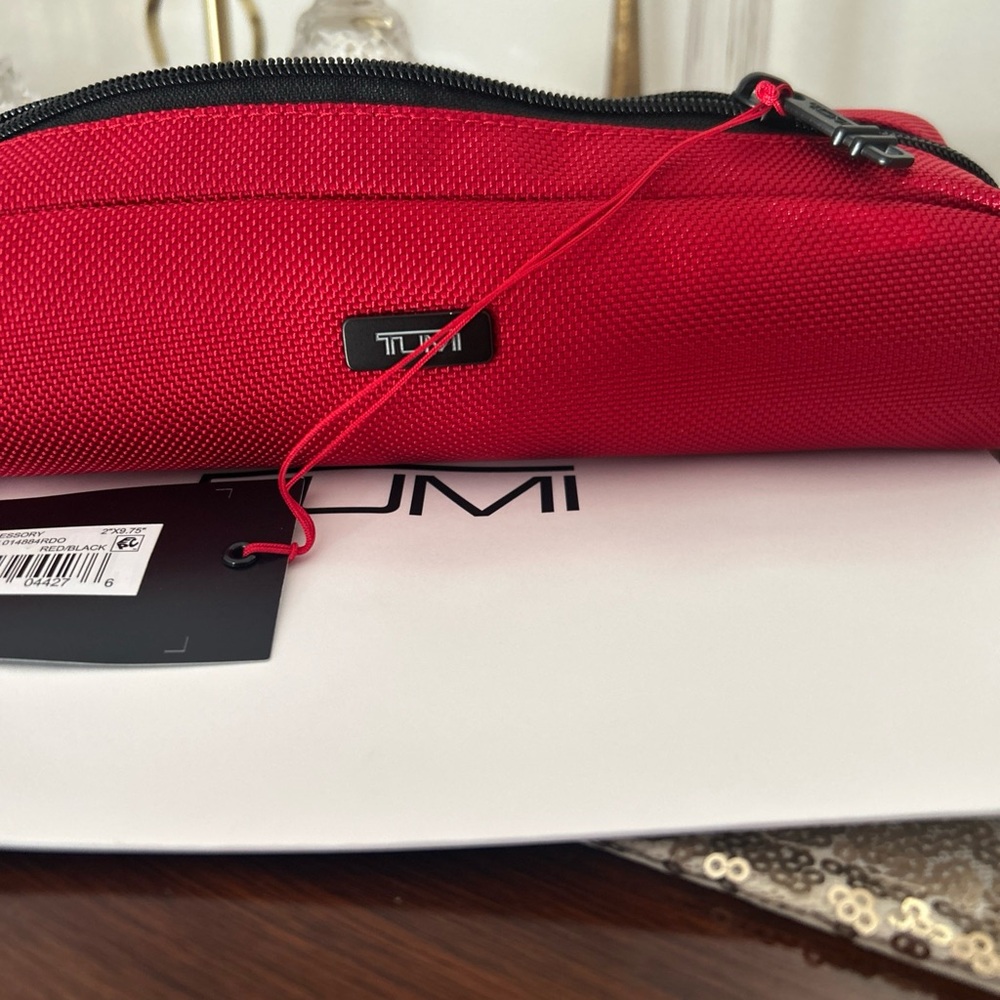 Tumi BNWT Travel Accessory Pouch